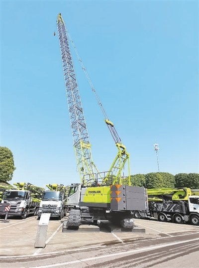 人民日報海外版頭條重磅聚焦 中聯(lián)重科重型機械全球熱銷，起重機引領中國制造出海新浪潮