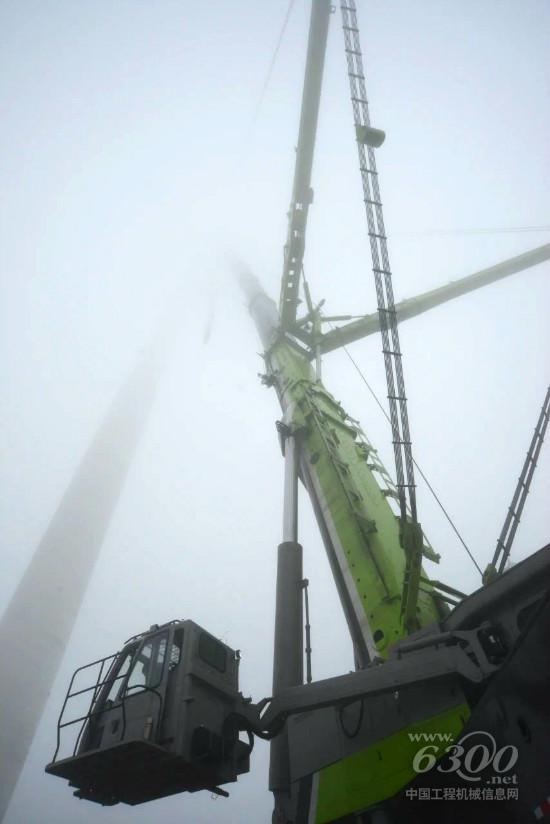 中聯(lián)重科ZAT8000全地面起重機 精準助力雪峰山風電項目建設
